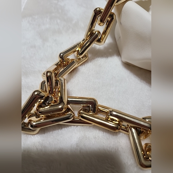 Women's Clutch Cloud-Shaped Dumpling Ruched Purse Bag Chain Link White Gold - Picture 7 of 7